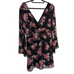 XL Suzy Shier Floral Short Dress